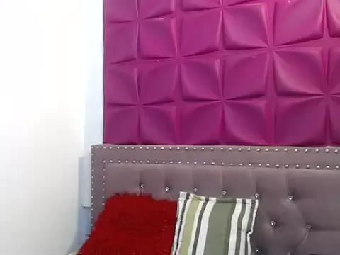 LyaCooper from StripChat is Freechat