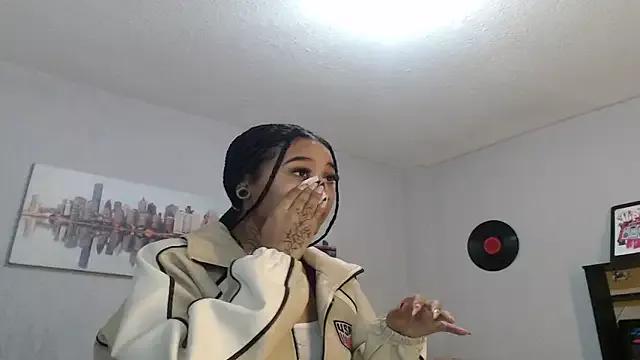 lyam_ebony from StripChat is Freechat