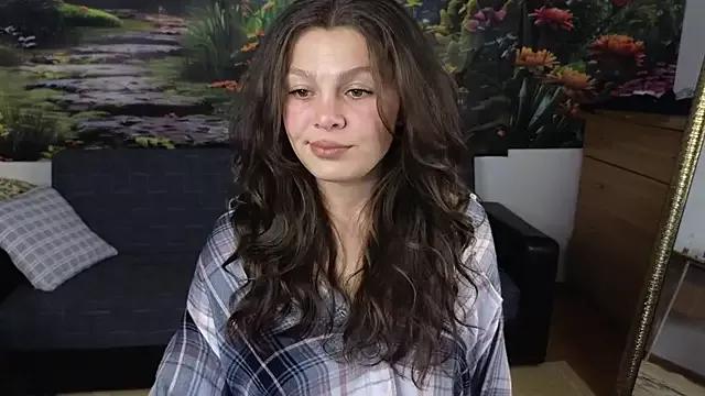 MadameDeFeu from StripChat