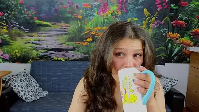 MadameDeFeu from StripChat
