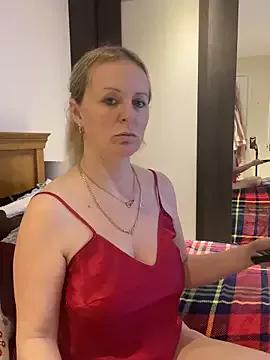 madamlillyrose from StripChat is Freechat