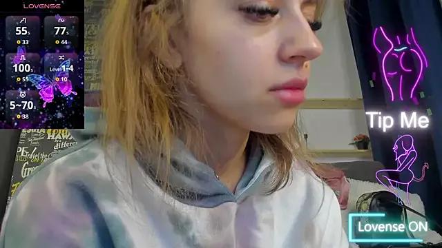 MaddieRay from StripChat is Freechat