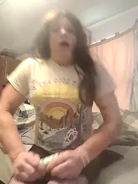 MaddyC6992 from StripChat is Freechat