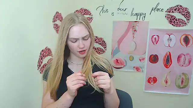 MademoiselleCl from StripChat is Freechat