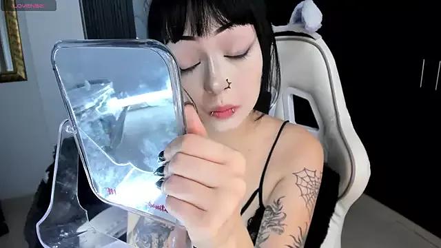 Mad beauty - checkout our excited streamers as they tease to their beloved melodies and slowly squirt for enjoyment to appease your wildest wishes.