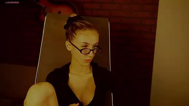 Mad beauty - checkout our excited streamers as they tease to their beloved melodies and slowly squirt for enjoyment to appease your wildest wishes.