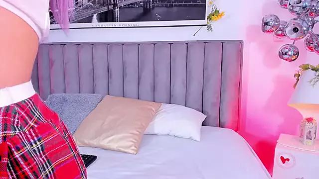 Mad beauty - checkout our excited streamers as they tease to their beloved melodies and slowly squirt for enjoyment to appease your wildest wishes.