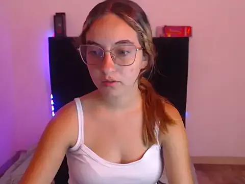 mandyy_petite from StripChat is Freechat