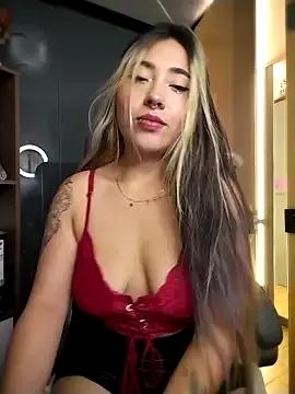 ManuelaVeelez from StripChat is Freechat