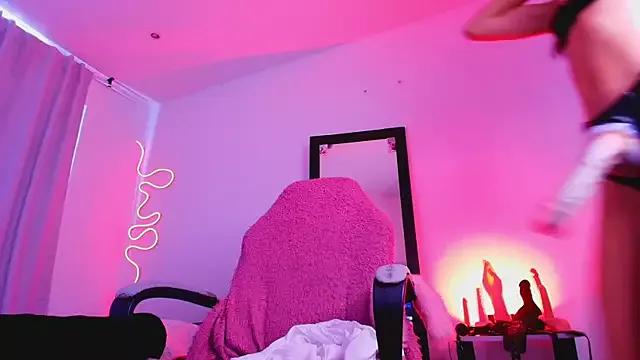 Mad beauty - checkout our excited streamers as they tease to their beloved melodies and slowly squirt for enjoyment to appease your wildest wishes.