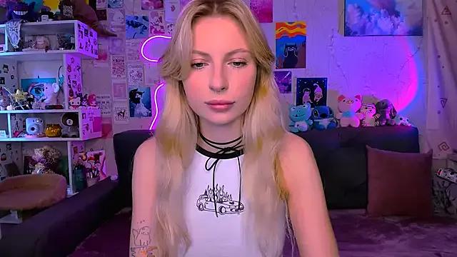 Mad beauty - checkout our excited streamers as they tease to their beloved melodies and slowly squirt for enjoyment to appease your wildest wishes.