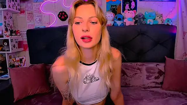 Mad beauty - checkout our excited streamers as they tease to their beloved melodies and slowly squirt for enjoyment to appease your wildest wishes.