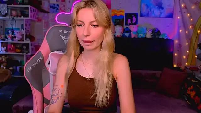 Mad beauty - checkout our excited streamers as they tease to their beloved melodies and slowly squirt for enjoyment to appease your wildest wishes.