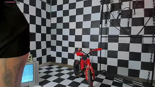 Mad beauty - checkout our excited streamers as they tease to their beloved melodies and slowly squirt for enjoyment to appease your wildest wishes.