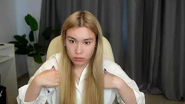 MariamCrissey from StripChat is Freechat