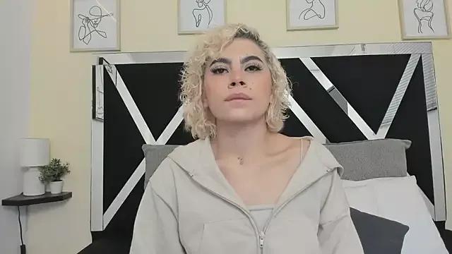 Mad beauty - checkout our excited streamers as they tease to their beloved melodies and slowly squirt for enjoyment to appease your wildest wishes.