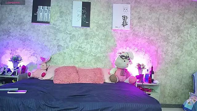 mariana669 from StripChat is Freechat