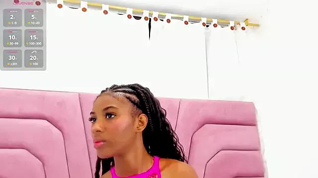 MarianRosse from StripChat is Freechat