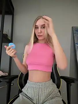 Mad beauty - checkout our excited streamers as they tease to their beloved melodies and slowly squirt for enjoyment to appease your wildest wishes.