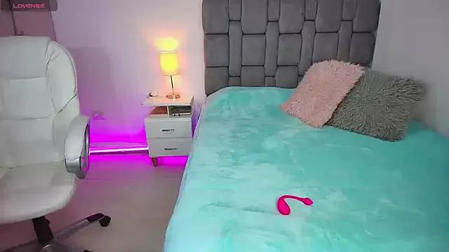 MariianaGomez from StripChat is Freechat