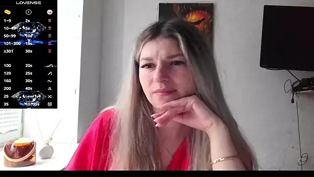 marina_xi from StripChat is Freechat
