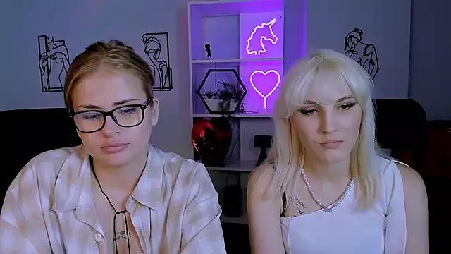 Mad beauty - checkout our excited streamers as they tease to their beloved melodies and slowly squirt for enjoyment to appease your wildest wishes.
