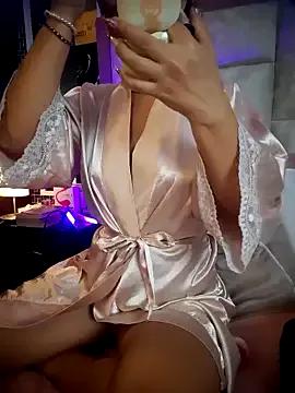 Marthina from StripChat is Freechat