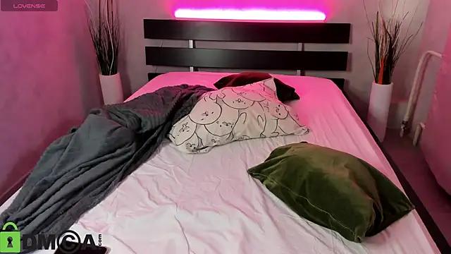 Mary__L0ve from StripChat is Freechat