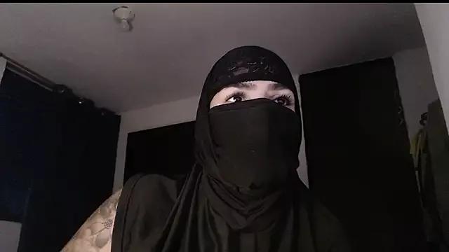 MARYADSUARD from StripChat is Freechat