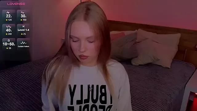 Maryan_a from StripChat is Freechat