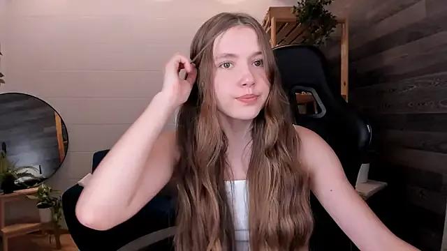 MaryannSoftt from StripChat is Freechat