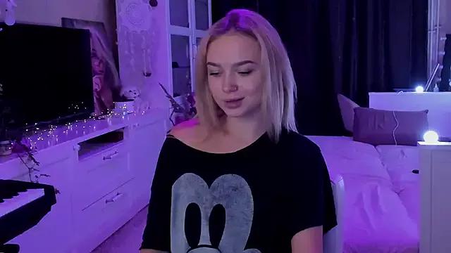 Mad beauty - checkout our excited streamers as they tease to their beloved melodies and slowly squirt for enjoyment to appease your wildest wishes.
