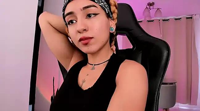 Mad beauty - checkout our excited streamers as they tease to their beloved melodies and slowly squirt for enjoyment to appease your wildest wishes.