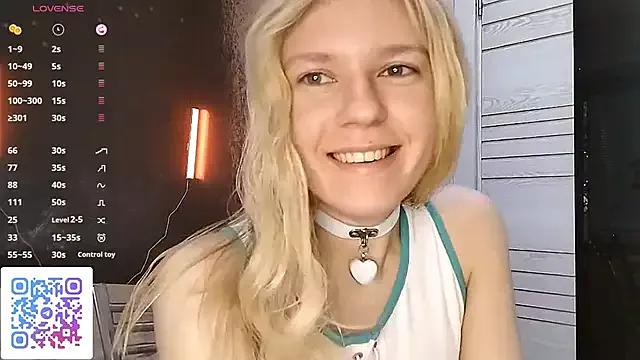 MaryjaneSpider from StripChat is Freechat