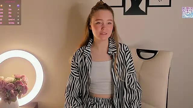 Mad beauty - checkout our excited streamers as they tease to their beloved melodies and slowly squirt for enjoyment to appease your wildest wishes.
