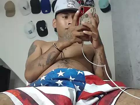 mateo_horny23cm from StripChat is Freechat