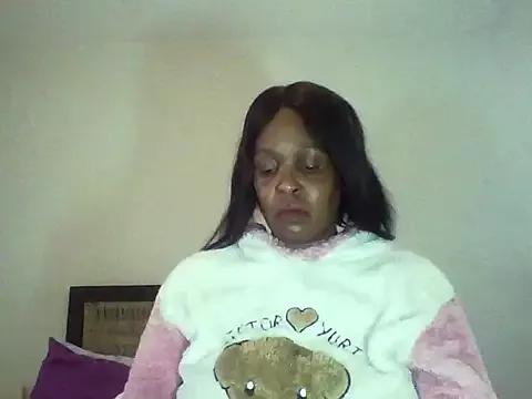 MatureSashaxx from StripChat is Freechat