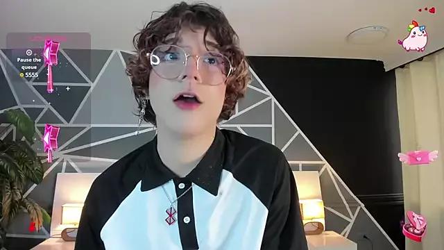 Max_lover1 from StripChat is Freechat
