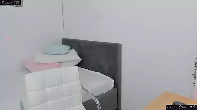 Mad beauty - checkout our excited streamers as they tease to their beloved melodies and slowly squirt for enjoyment to appease your wildest wishes.