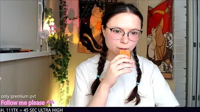 Mad beauty - checkout our excited streamers as they tease to their beloved melodies and slowly squirt for enjoyment to appease your wildest wishes.