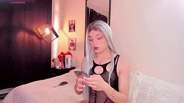 Mad beauty - checkout our excited streamers as they tease to their beloved melodies and slowly squirt for enjoyment to appease your wildest wishes.