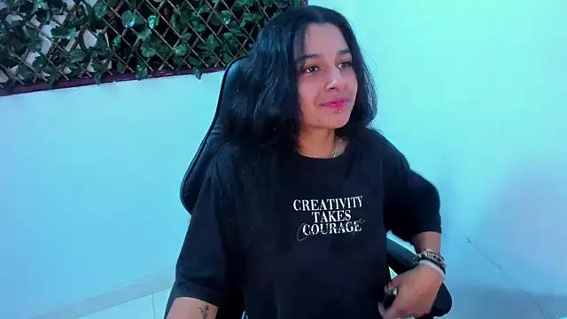Megan_Whitte from StripChat is Freechat