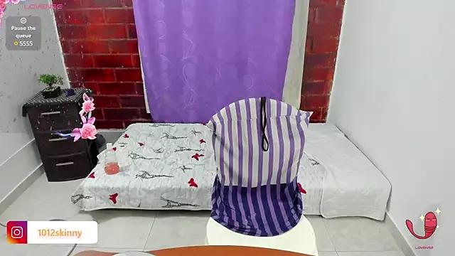 Mad beauty - checkout our excited streamers as they tease to their beloved melodies and slowly squirt for enjoyment to appease your wildest wishes.