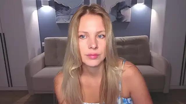 MelanieBennett from StripChat is Freechat