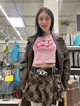 Mad beauty - checkout our excited streamers as they tease to their beloved melodies and slowly squirt for enjoyment to appease your wildest wishes.