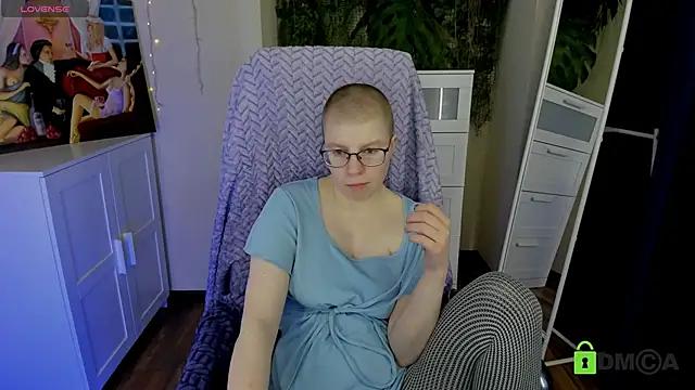 Mad beauty - checkout our excited streamers as they tease to their beloved melodies and slowly squirt for enjoyment to appease your wildest wishes.