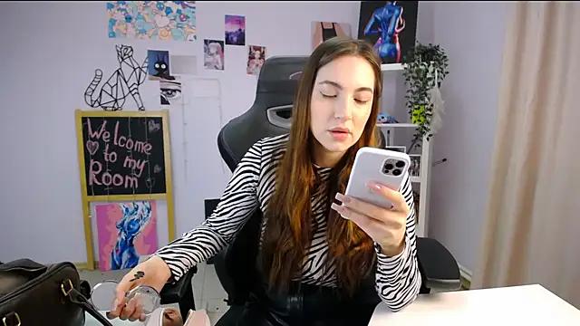 Mad beauty - checkout our excited streamers as they tease to their beloved melodies and slowly squirt for enjoyment to appease your wildest wishes.