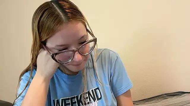 Mermaid-hana from StripChat is Freechat