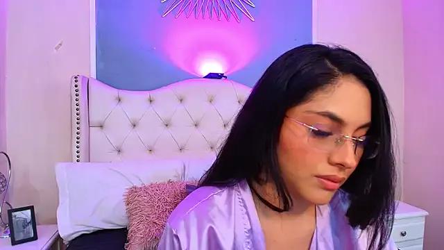 Mia_Elowen from StripChat is Freechat