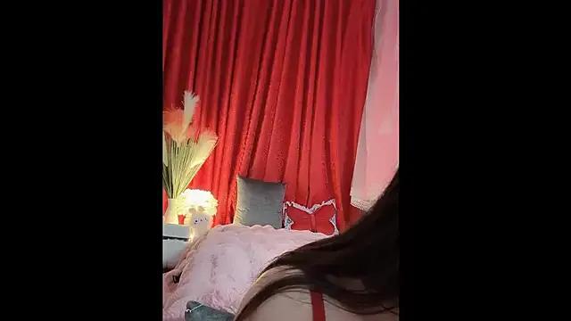 MiCandy-Lovee from StripChat is Freechat